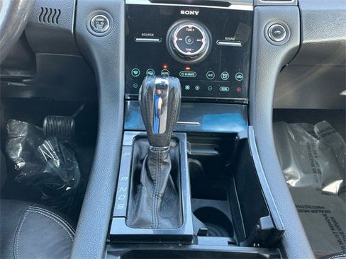 Used 2015 Ford Taurus Limited w/ Equipment Group 301A image 15