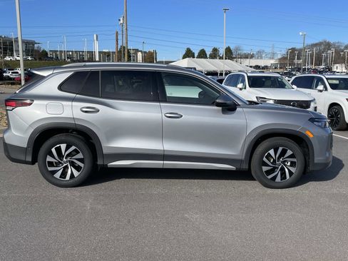 New 2026 Volkswagen Tiguan S FWD image 8