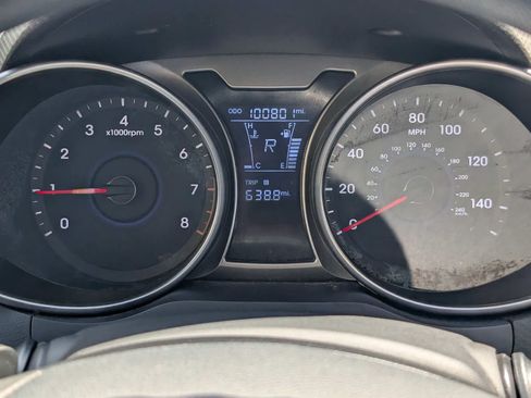 Used 2014 Hyundai Veloster FWD image 25