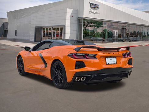 Used 2024 Chevrolet Corvette Stingray Premium Conv w/ Z51 Performance Package RWD image 4