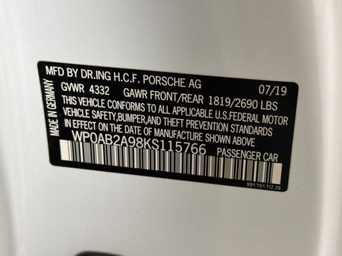 Certified 2019 Porsche 911 Carrera 4S AWD/4WD image 27