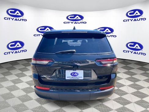 Used 2022 Jeep Grand Cherokee L Laredo AWD/4WD image 4