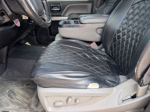 Used 2018 Chevrolet Silverado 1500 LT w/ LPO, Chrome Package RWD image 7
