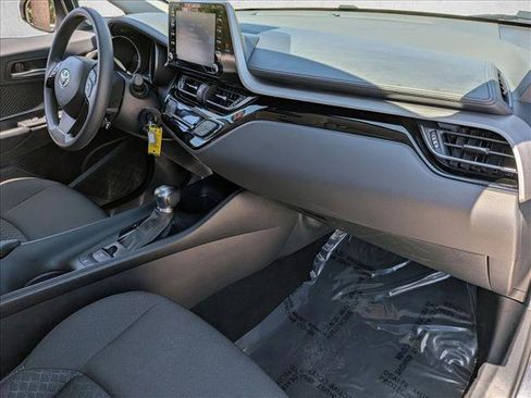 Used 2021 Toyota C-HR LE FWD image 20