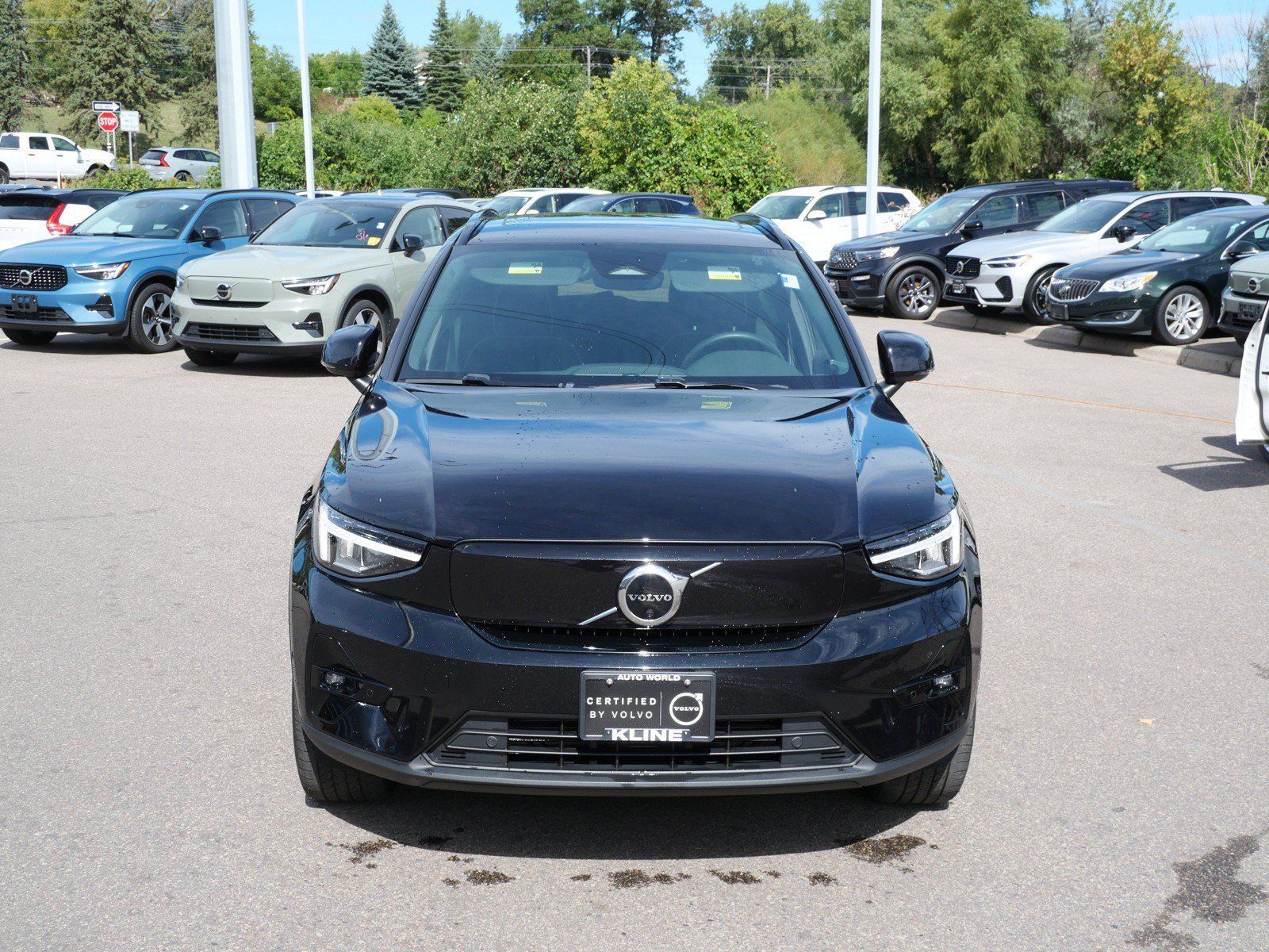 Used 2023 Volvo XC40 Recharge Plus w/ Protection Package Premier AWD/4WD image 2