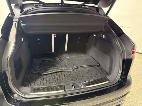 Certified 2026 Jaguar F-PACE R-Dynamic S AWD/4WD image 11