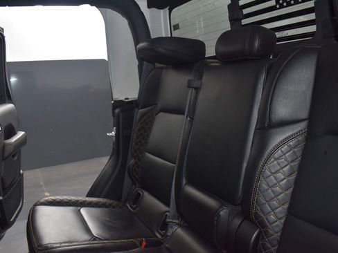 Used 2021 Jeep Gladiator Overland image 25