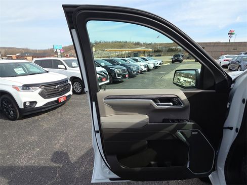 New 2026 Chevrolet Silverado 1500 LTZ w/ Z71 Off-Road Package image 13