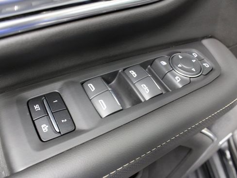 Used 2023 Chevrolet Suburban Premier image 62