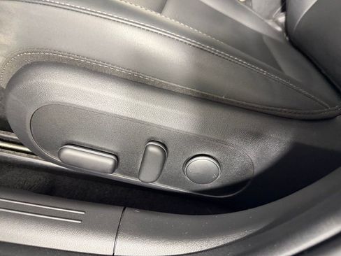 Used 2024 Hyundai Ioniq 6 Limited image 25