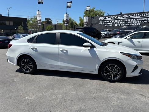 Used 2024 Kia Forte LXS w/ LXS Technology Package FWD image 23