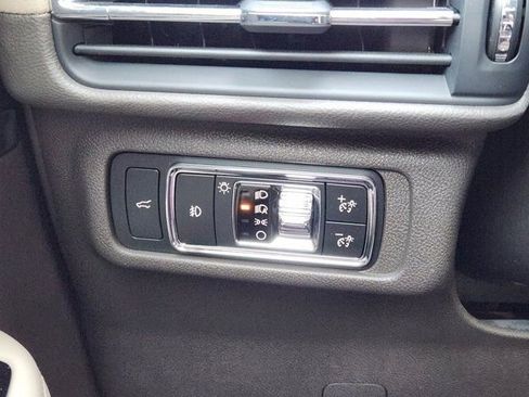 Used 2022 Lincoln Corsair Reserve w/ Equipment Group 201A image 23