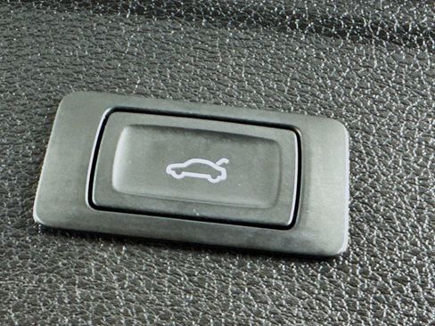 Used 2019 Audi Q5 2.0T Premium image 33