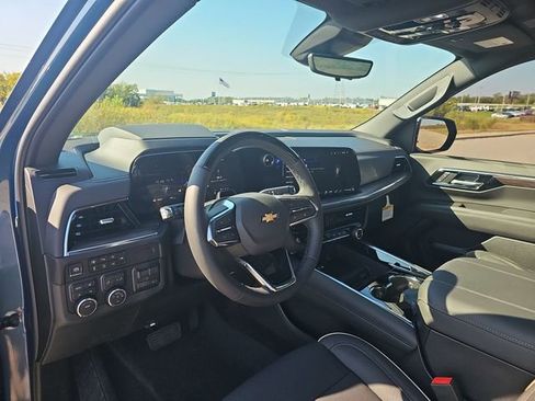 New 2026 Chevrolet Suburban Premier AWD/4WD image 10
