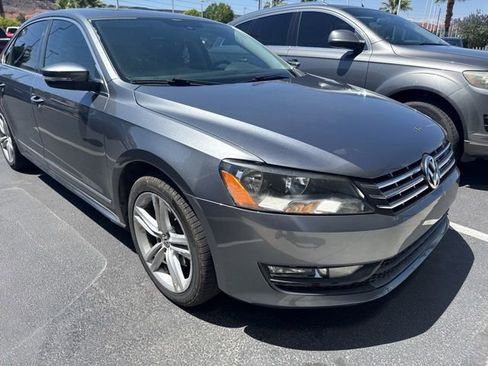 Used 2013 Volkswagen Passat TDI SE FWD image 2