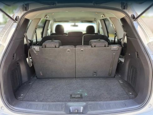 Used 2015 Nissan Pathfinder SV FWD image 29