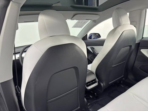 Used 2021 Tesla Model 3 Standard Range Plus image 36