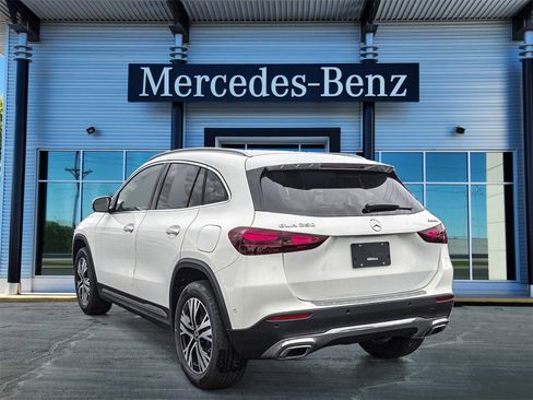 New 2025 Mercedes-Benz GLA 250 4MATIC image 4