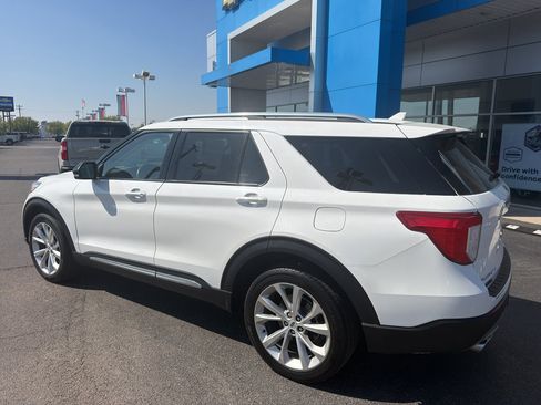 Used 2023 Ford Explorer Platinum w/ Technology Package image 8