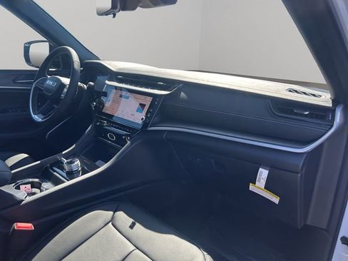 New 2026 Jeep Grand Cherokee L Limited AWD/4WD image 26