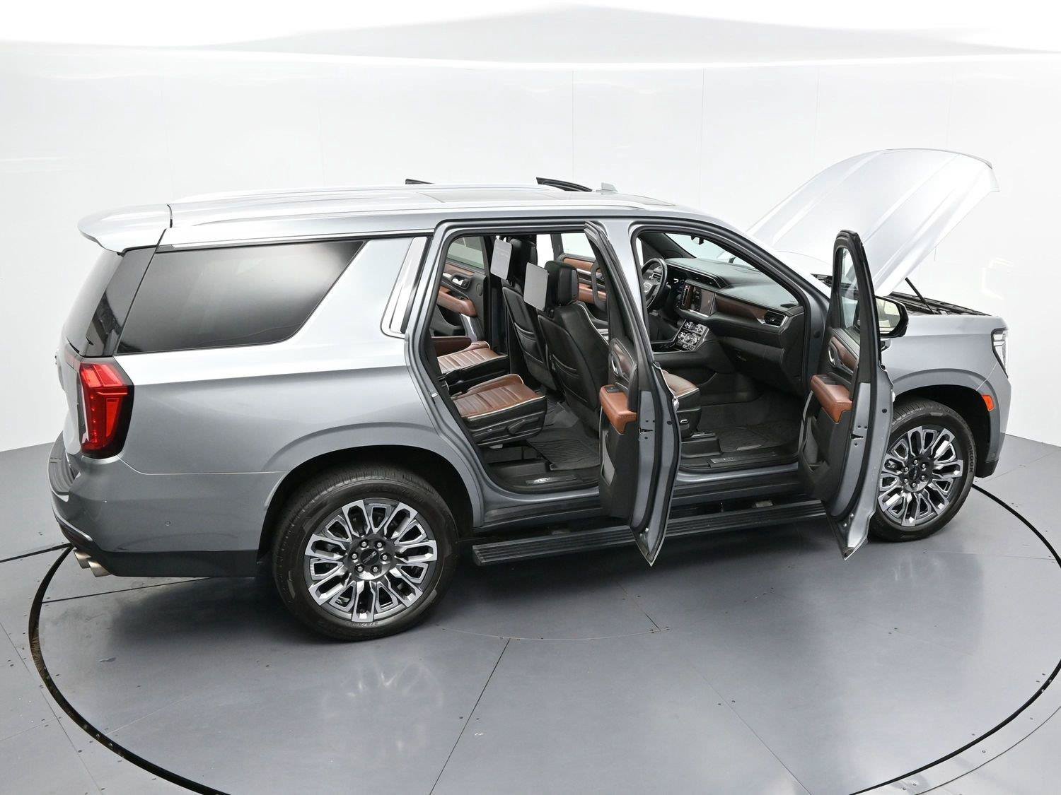 Used 2023 GMC Yukon Denali Ultimate AWD/4WD image 41