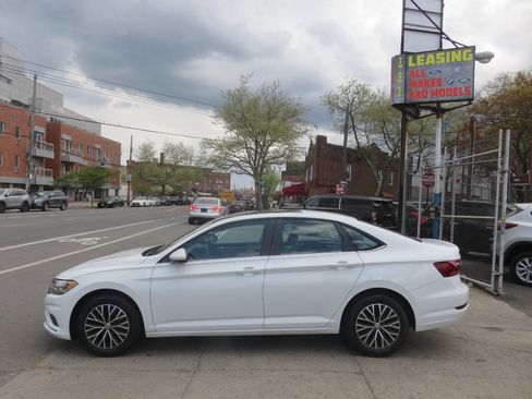 Used 2019 Volkswagen Jetta SE image 7