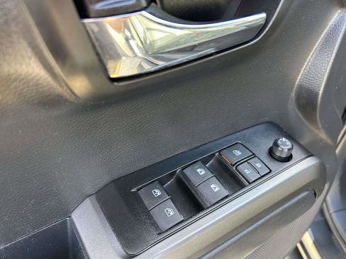 Used 2023 Toyota Tacoma TRD Sport image 18