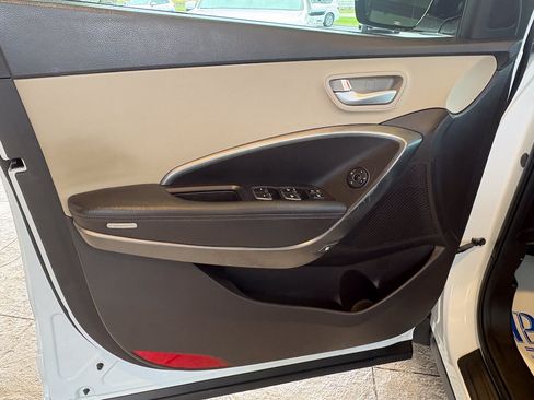 Used 2017 Hyundai Santa Fe Sport FWD image 20