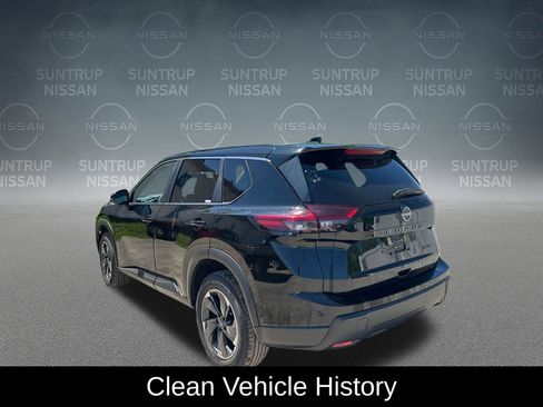 Used 2024 Nissan Rogue SV AWD/4WD image 3