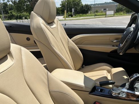 Used 2018 BMW 430i xDrive Convertible AWD/4WD image 32