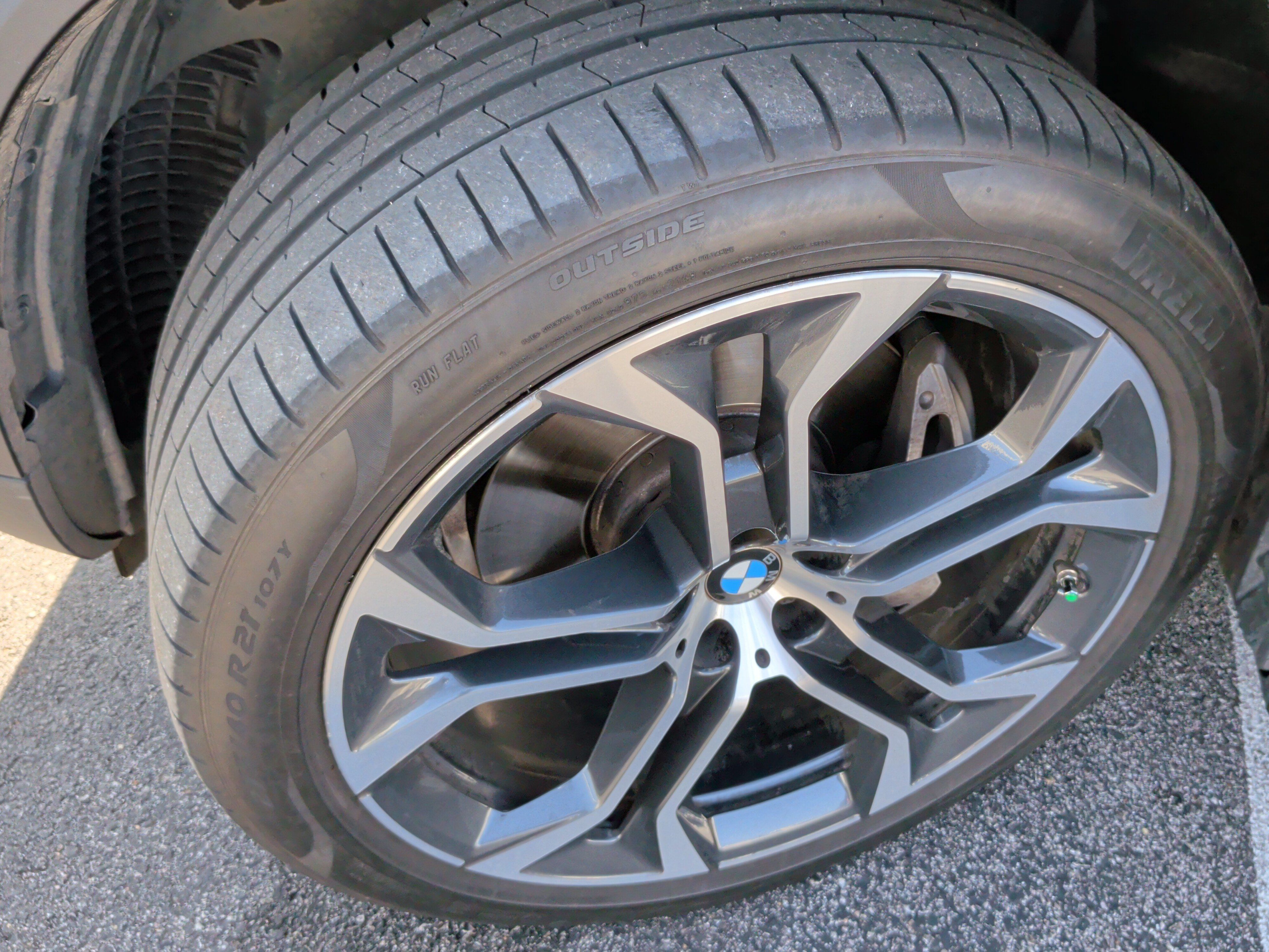 Used 2024 BMW X5 xDrive40i w/ Premium Package AWD/4WD image 13