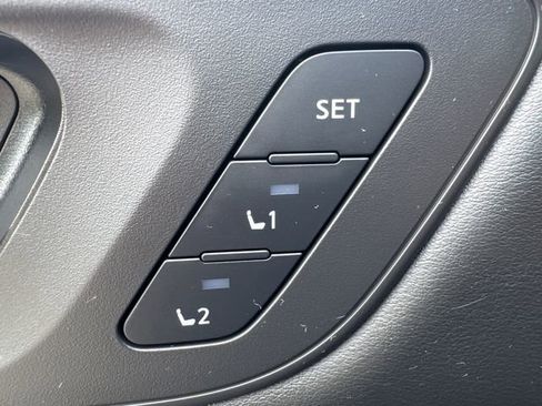 Used 2022 Nissan Rogue SL image 27