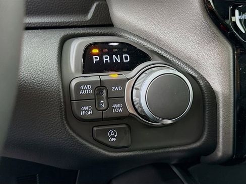 New 2026 RAM 1500 4x4 Crew Cab image 17