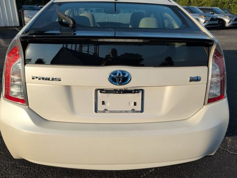 Used 2013 Toyota Prius Two FWD image 18