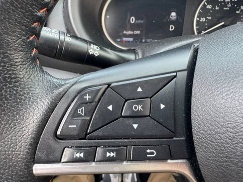 Used 2019 Nissan Kicks SR w/ SR Premium Package FWD image 20