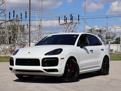 Used 2022 Porsche Cayenne GTS image 1