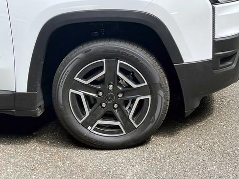 New 2026 Jeep Cherokee Laredo AWD/4WD image 3