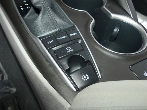 Used 2023 Toyota Camry XLE w/ Cold Weather Package AWD/4WD image 39