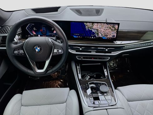 Used 2025 BMW X5 sDrive40i RWD image 15