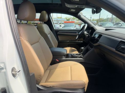 Used 2020 Volkswagen Atlas Cross Sport SEL AWD/4WD image 25