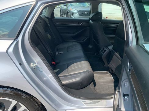 Used 2018 Honda Accord Touring image 29