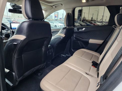 Used 2020 Ford Escape Titanium image 15