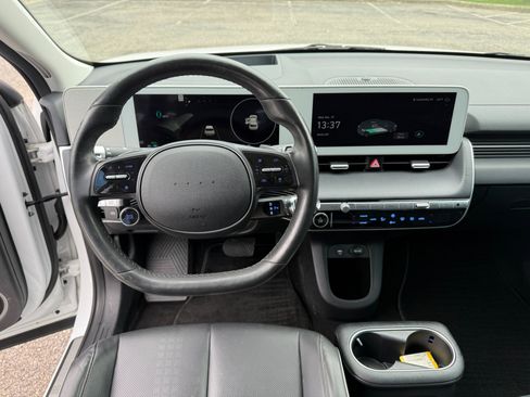 Used 2022 Hyundai Ioniq 5 Limited image 9