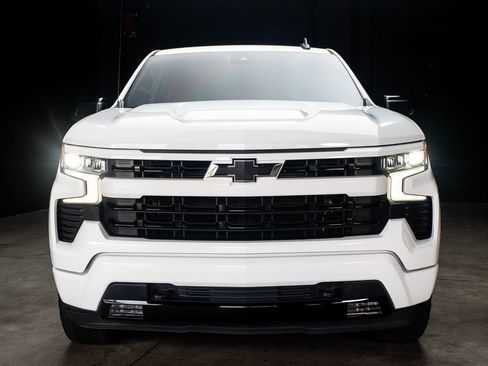 Used 2023 Chevrolet Silverado 1500 RST AWD/4WD image 4