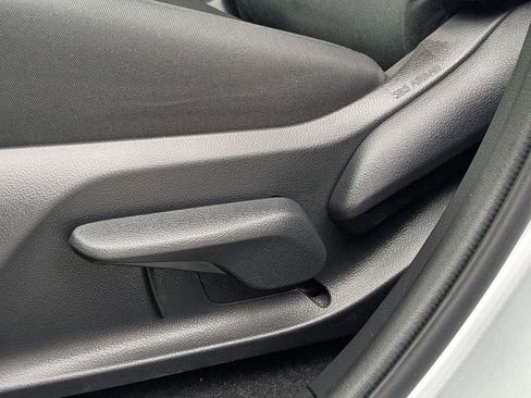 Used 2023 Toyota RAV4 LE image 19