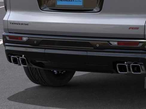New 2026 Chevrolet Traverse RS w/ LPO, Floor Liner Package FWD image 14