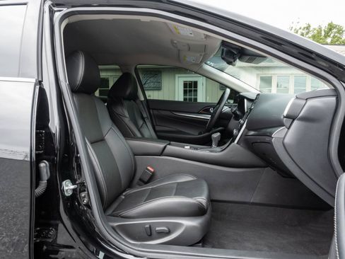 Used 2022 Nissan Maxima SV w/ Floor Mat Group FWD image 33