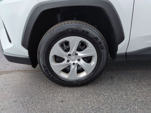 Certified 2023 Toyota RAV4 LE image 27