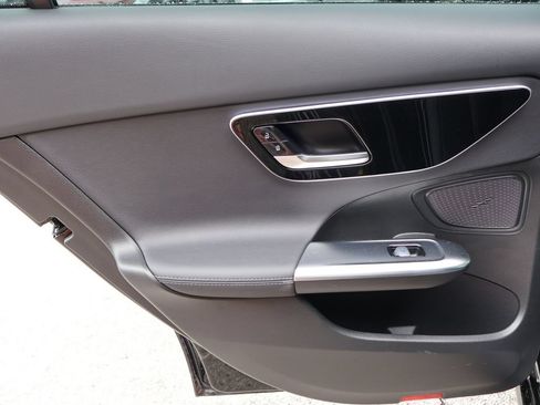 Used 2025 Mercedes-Benz C 300 4MATIC Sedan image 17