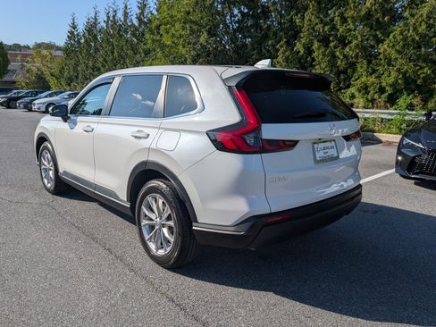 Used 2024 Honda CR-V EX-L image 5